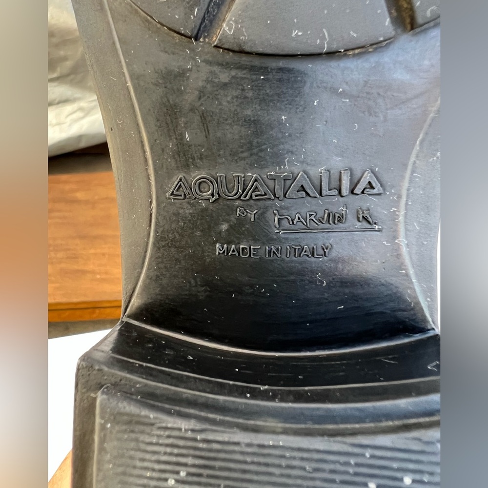 Aquatalia boots black been use but still a lot of life. - Picture 5 of 6